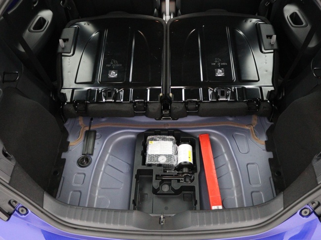 Toyota Aygo X - 1.0 VVT-i MT Play