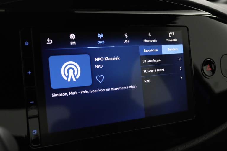 Toyota Aygo X - 1.0 VVT-i MT Play 8