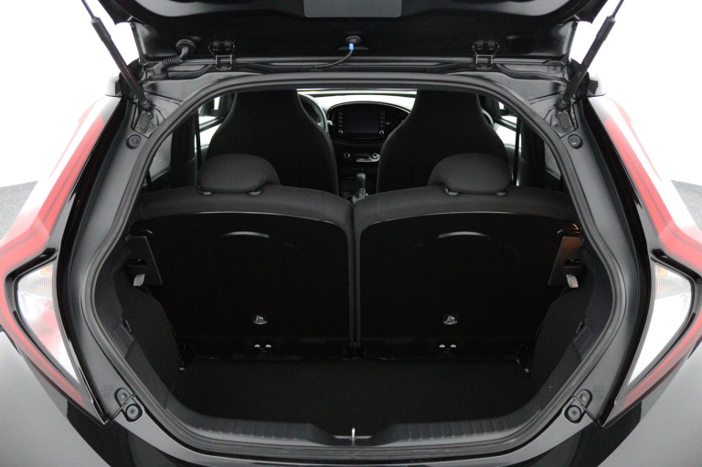 Toyota Aygo X - 1.0 VVT-i S-CVT Pulse 23