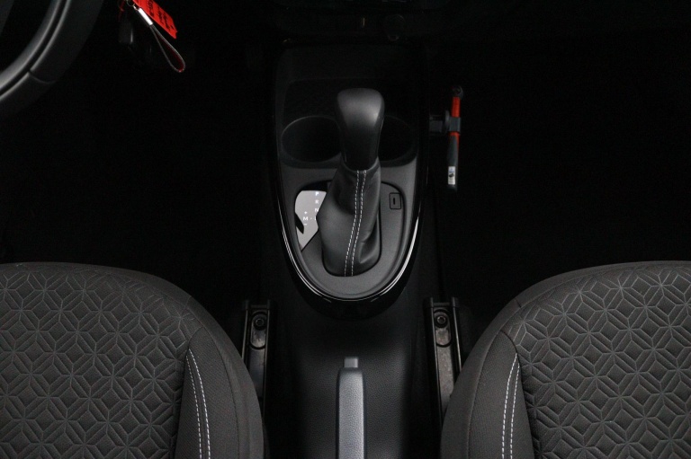 Toyota Aygo X - 1.0 VVT-i S-CVT Pulse 26