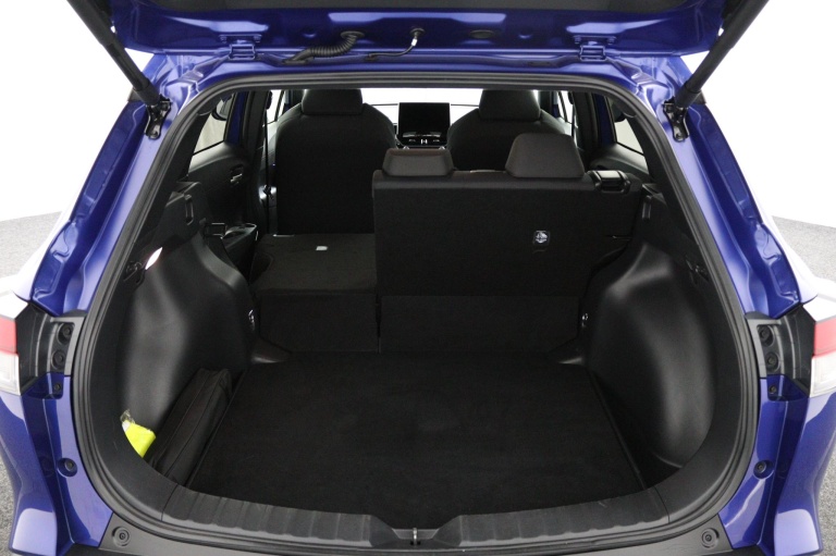 Toyota Corolla Cross - Hybrid 140 Style 24