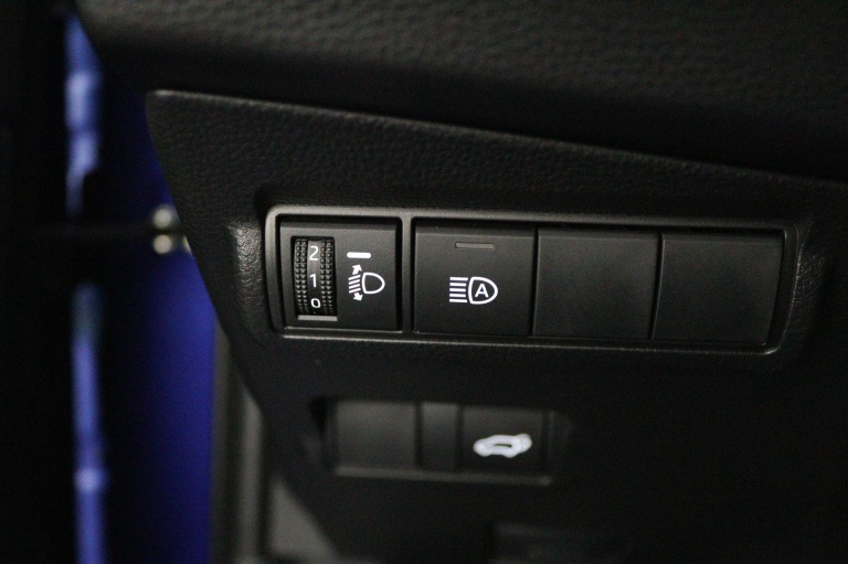 Toyota Corolla Cross - Hybrid 140 Style 29