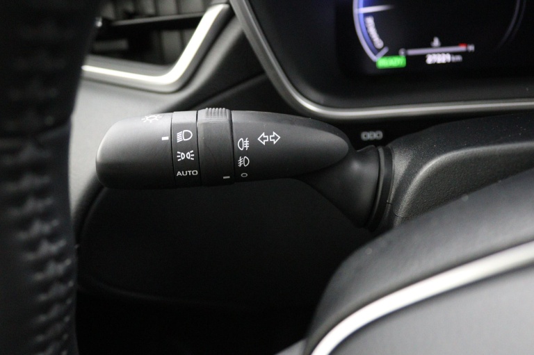 Toyota Corolla Cross - Hybrid 140 Style 30