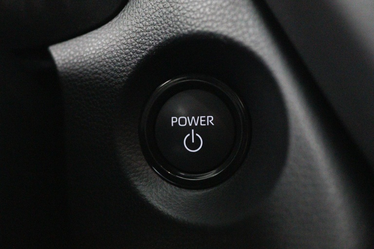 Toyota Corolla Cross - Hybrid 140 Style 42