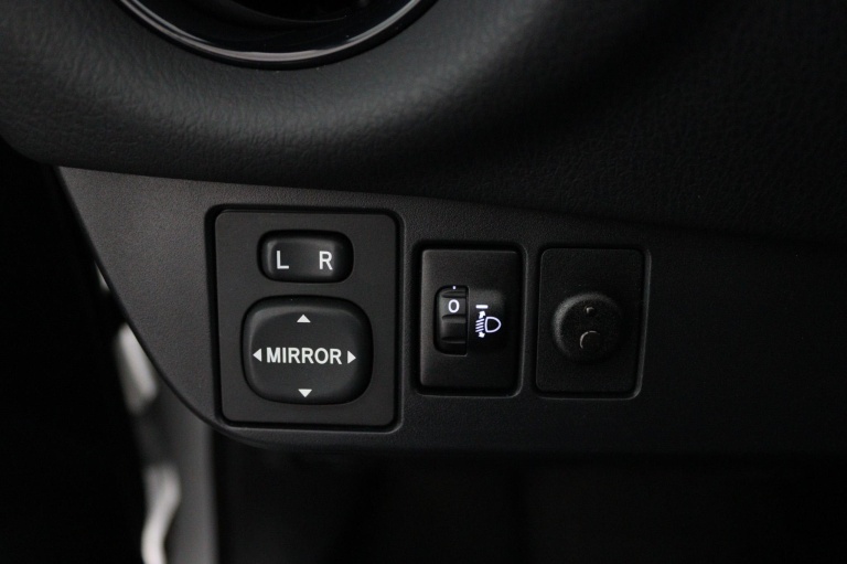 Toyota Yaris - 1.5 Hybrid Design Sport 27