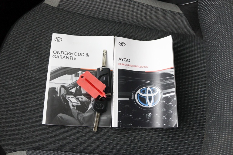 Toyota Aygo - 1.0 VVT-i x-play 11