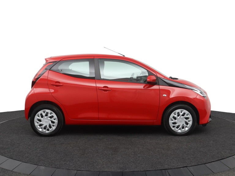 Toyota Aygo - 1.0 VVT-i x-play 13