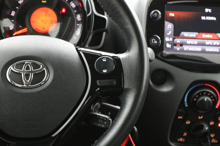 Toyota Aygo - 1.0 VVT-i x-play 21