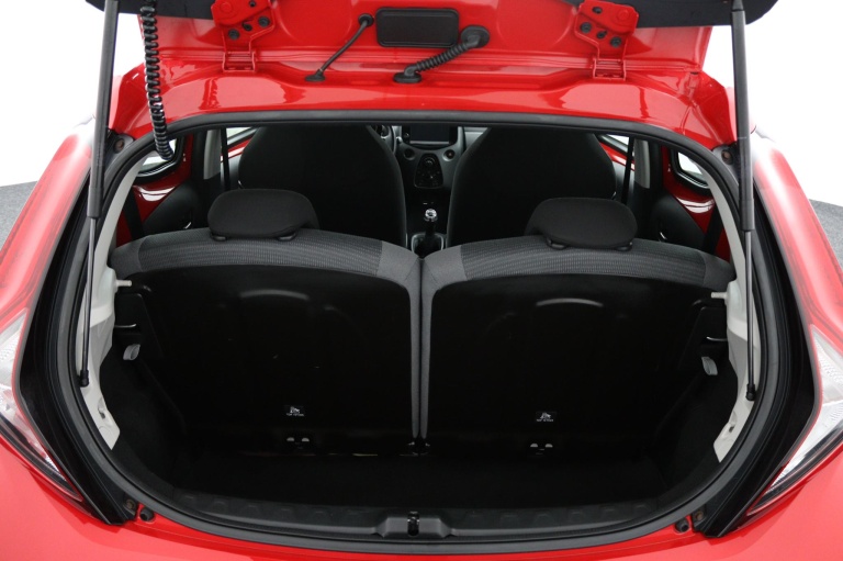 Toyota Aygo - 1.0 VVT-i x-play 23