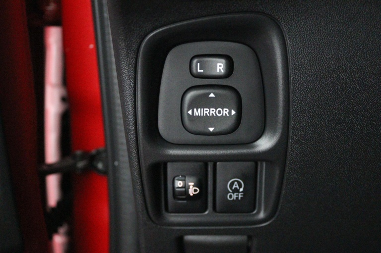 Toyota Aygo - 1.0 VVT-i x-play 28