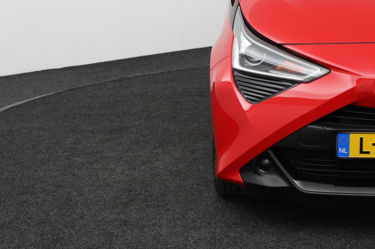 Toyota Aygo - 1.0 VVT-i x-play 34