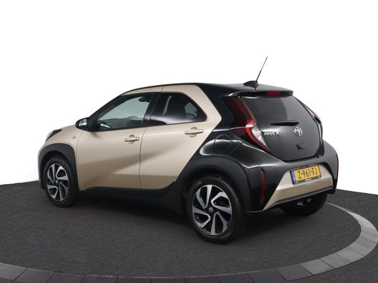 Toyota Aygo X - 1.0 VVT-i S-CVT Pulse 12