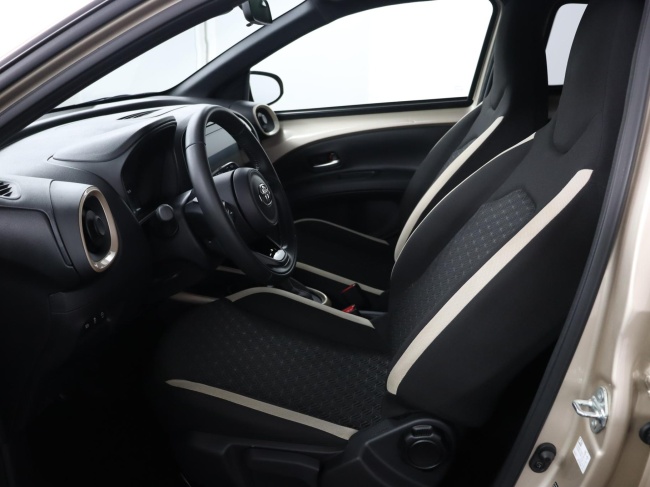 Toyota Aygo X - 1.0 VVT-i S-CVT Pulse