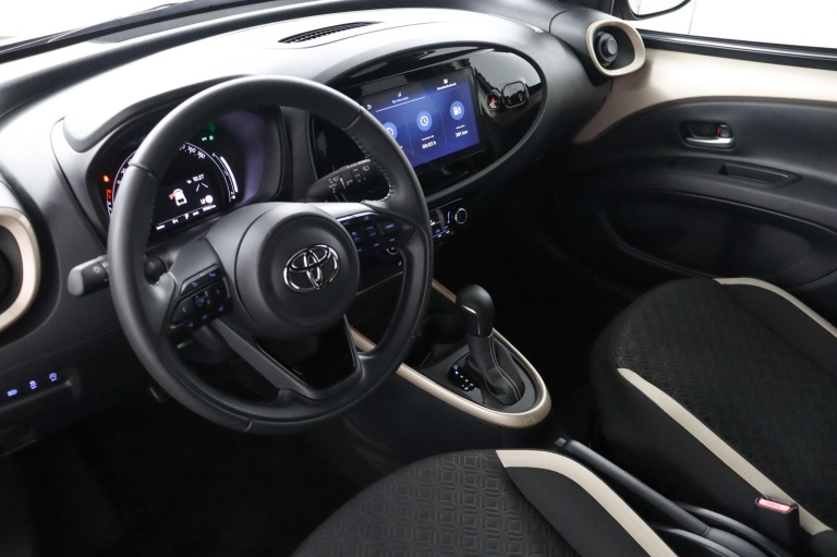 Toyota Aygo X - 1.0 VVT-i S-CVT Pulse 44