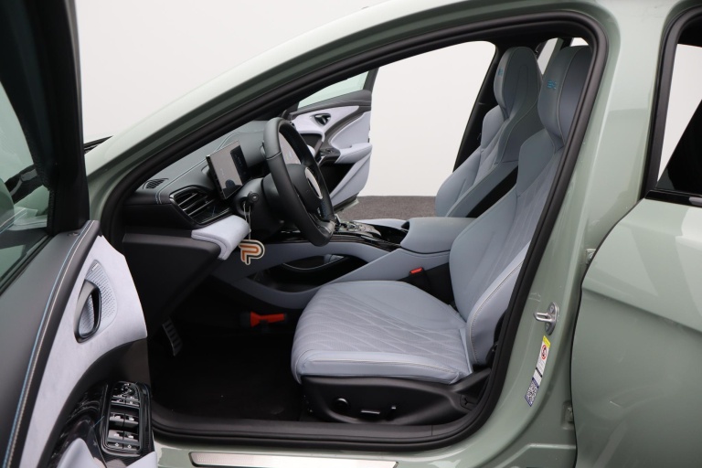 BYD SEAL - Design RWD 82.5 kWh 12