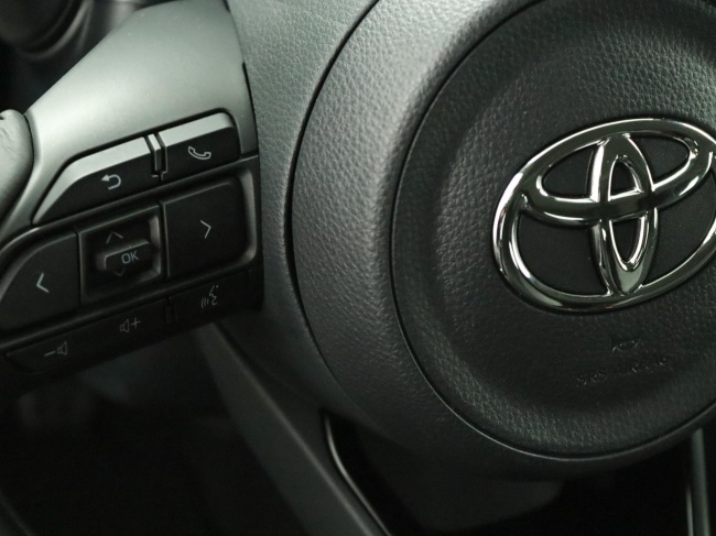 Toyota Aygo X - 1.0 VVT-i MT Play