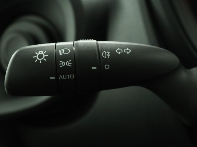 Toyota Aygo X - 1.0 VVT-i MT Play