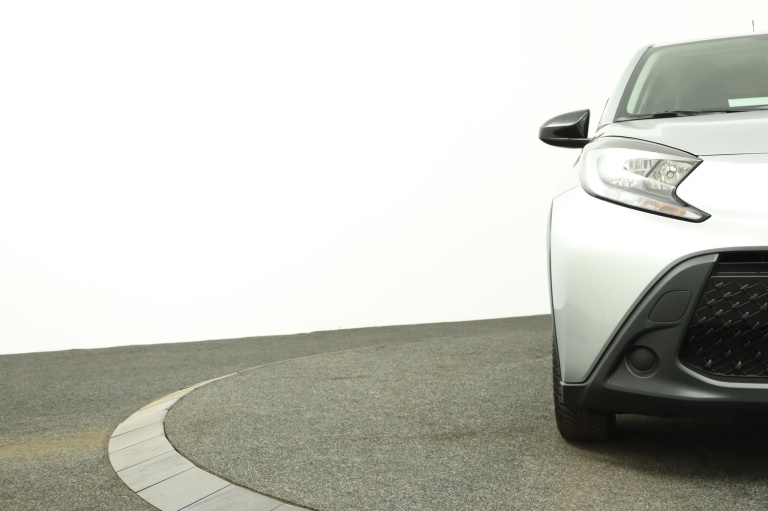 Toyota Aygo X - 1.0 VVT-i MT Play 33