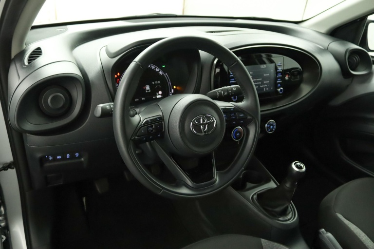 Toyota Aygo X - 1.0 VVT-i MT Play 58