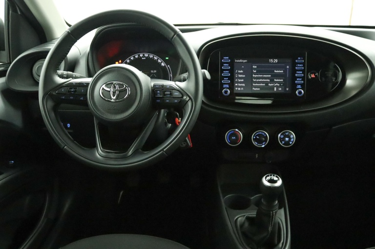 Toyota Aygo X - 1.0 VVT-i MT Play 61