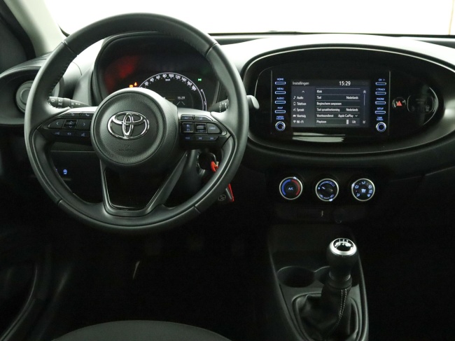 Toyota Aygo X - 1.0 VVT-i MT Play