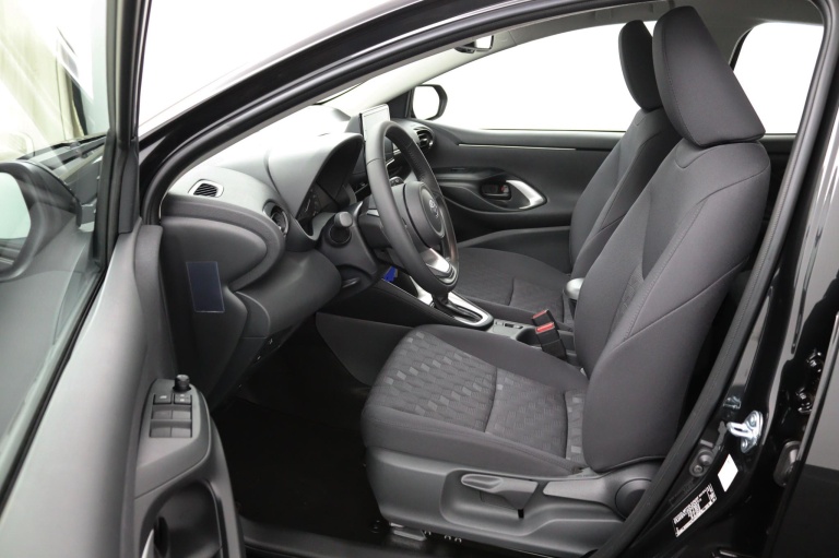 Toyota Yaris - 1.5 Hybrid 115 Comfort 9