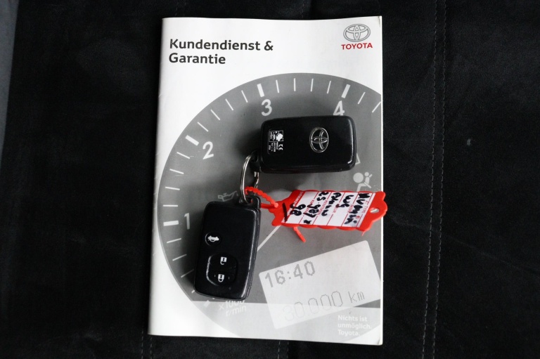 Toyota Avensis Wagon - 1.8 VVTi Dynamic Business 11