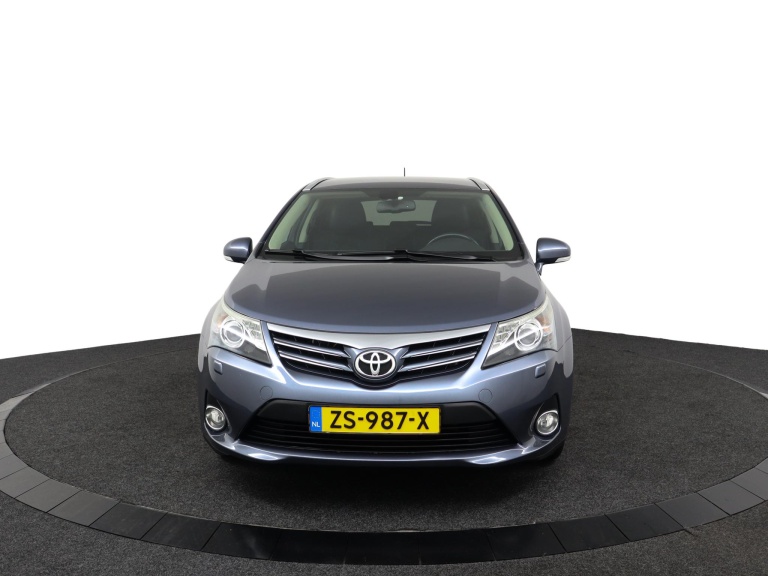 Toyota Avensis Wagon - 1.8 VVTi Dynamic Business 16