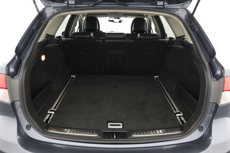 Toyota Avensis Wagon - 1.8 VVTi Dynamic Business 24