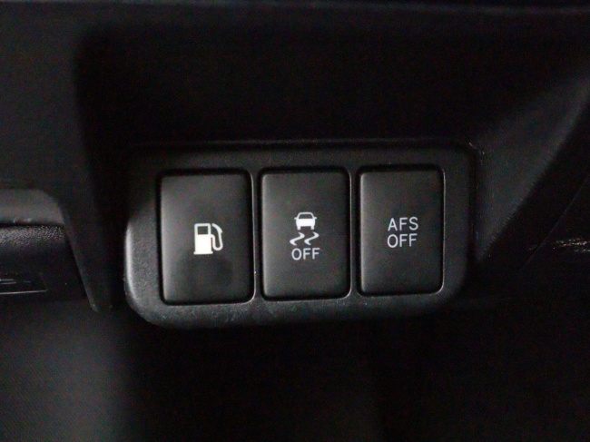 Toyota Avensis Wagon - 1.8 VVTi Dynamic Business