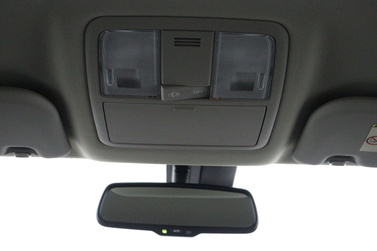 Toyota Avensis Wagon - 1.8 VVTi Dynamic Business 34