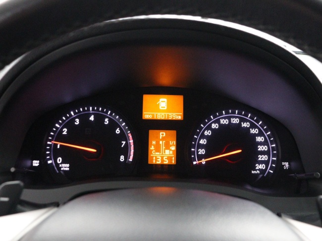 Toyota Avensis Wagon - 1.8 VVTi Dynamic Business