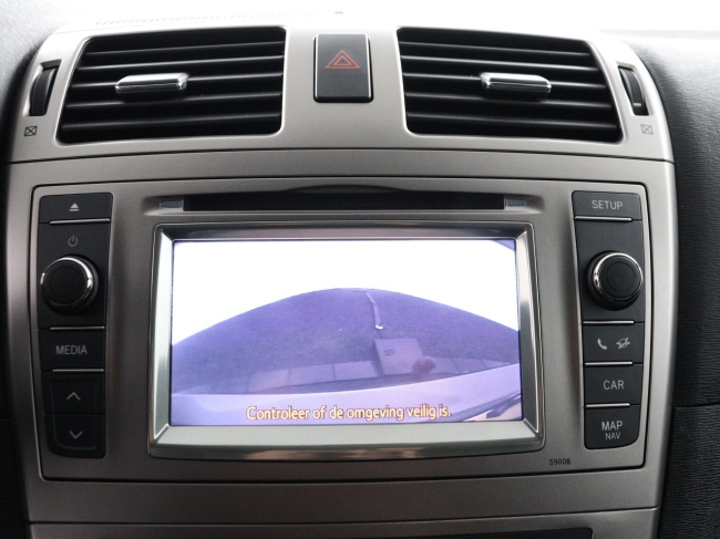 Toyota Avensis Wagon - 1.8 VVTi Dynamic Business