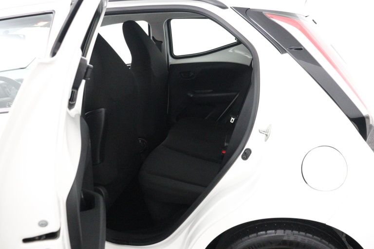 Toyota Aygo - 1.0 VVT-i x-now 17