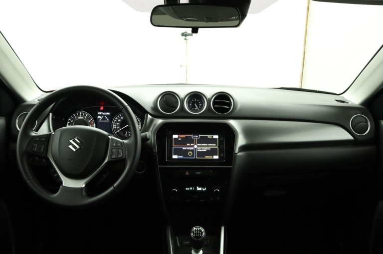 Suzuki Vitara - 1.4 Boosterjet Style Smart Hybrid 64