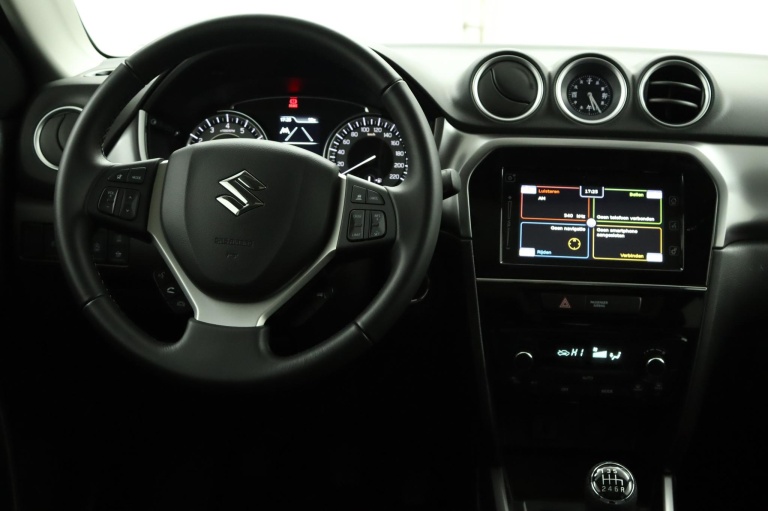 Suzuki Vitara - 1.4 Boosterjet Style Smart Hybrid 65