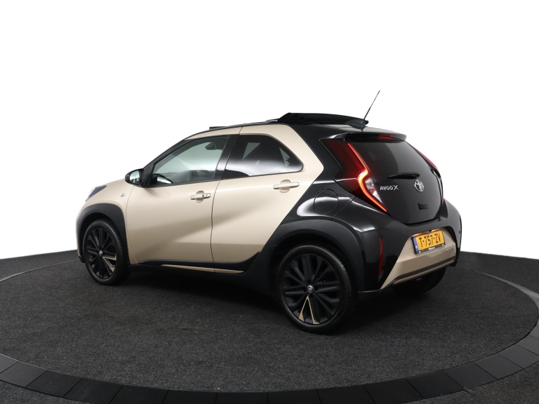 Toyota Aygo X - 1.0 VVT-i S-CVT Premium 12