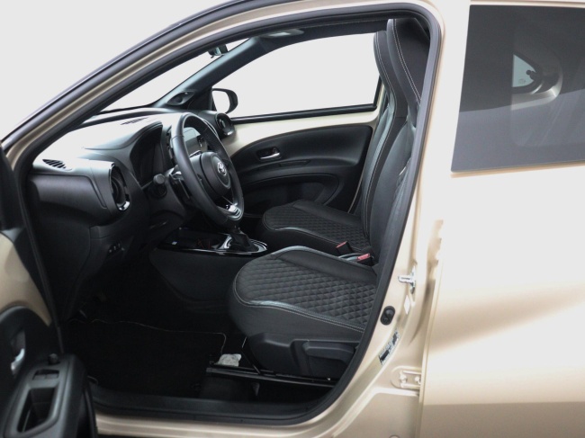 Toyota Aygo X - 1.0 VVT-i S-CVT Premium