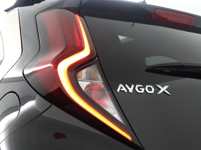 Toyota Aygo X - 1.0 VVT-i S-CVT Premium