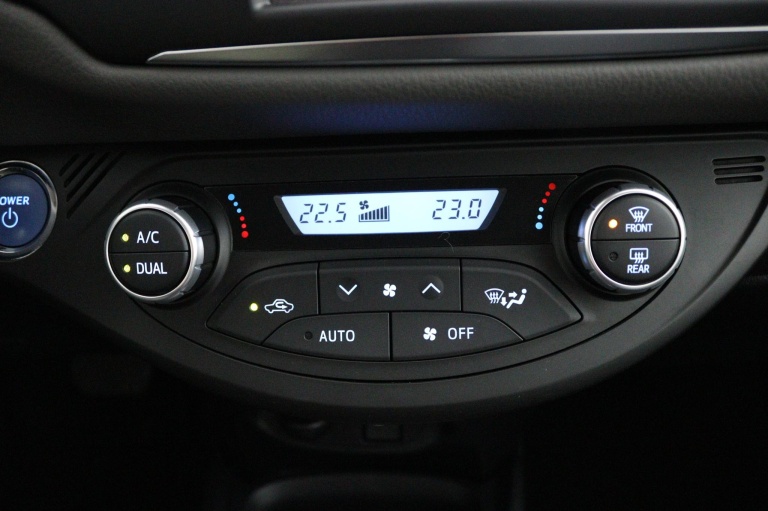 Toyota Yaris - 1.5 Hybrid Aspiration 7