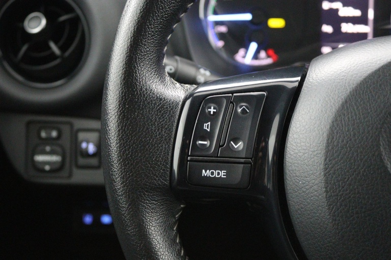 Toyota Yaris - 1.5 Hybrid 19