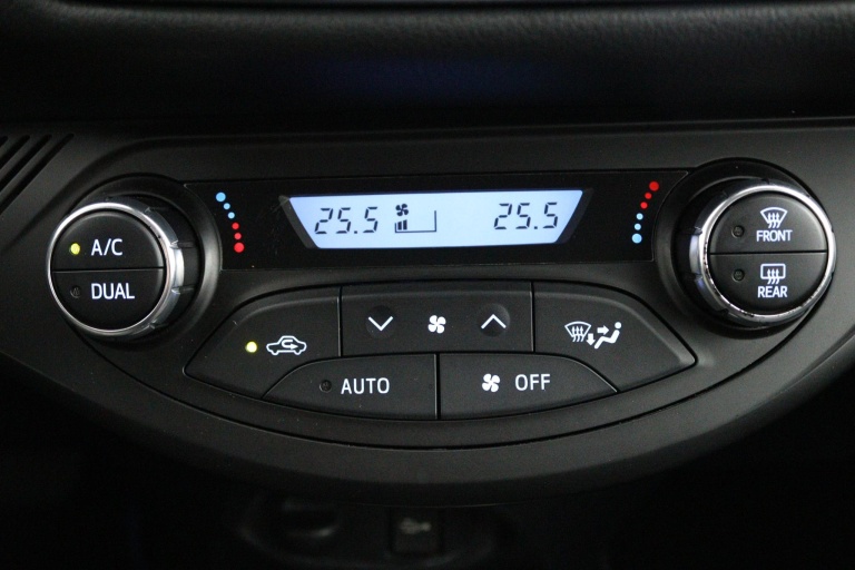 Toyota Yaris - 1.5 Hybrid 7