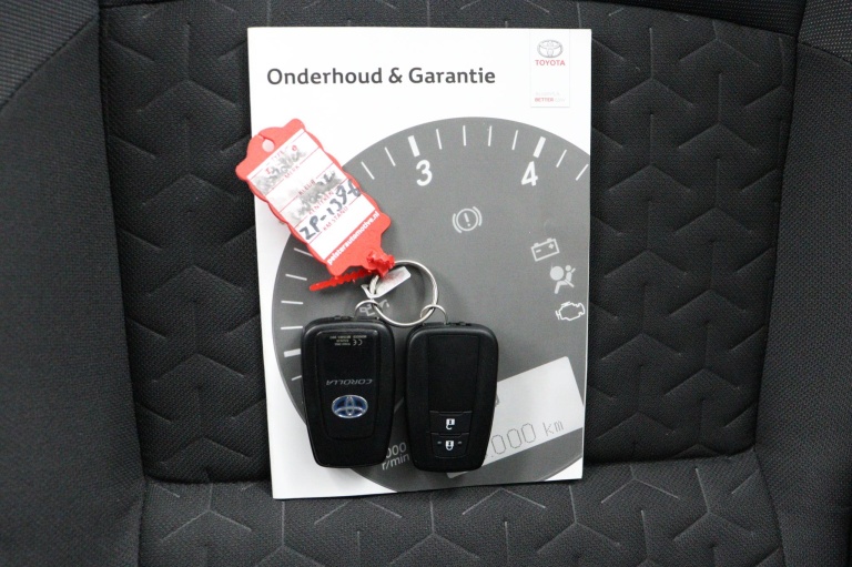 Toyota Corolla Touring Sports - 1.8 Hybrid First Edition 11