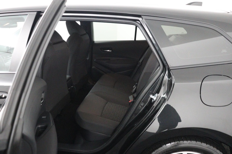 Toyota Corolla Touring Sports - 1.8 Hybrid First Edition 18