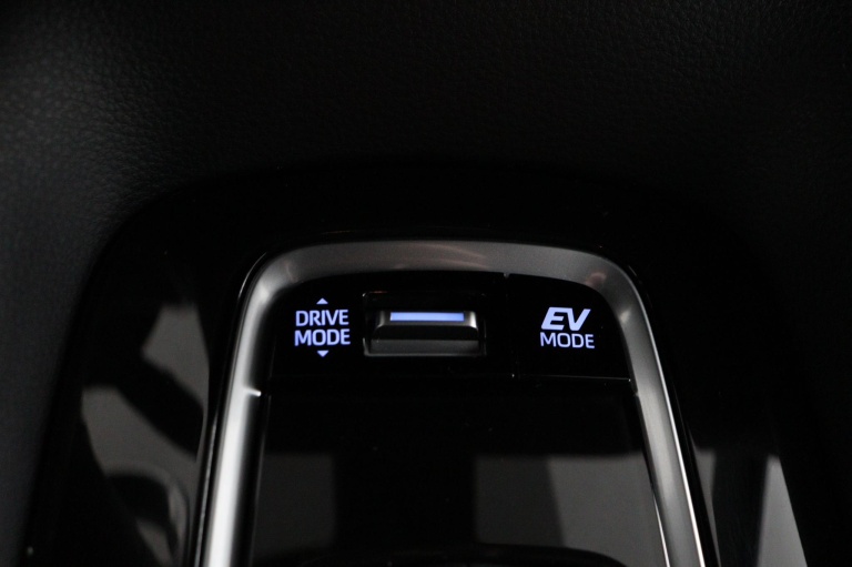 Toyota Corolla Touring Sports - 1.8 Hybrid First Edition 38