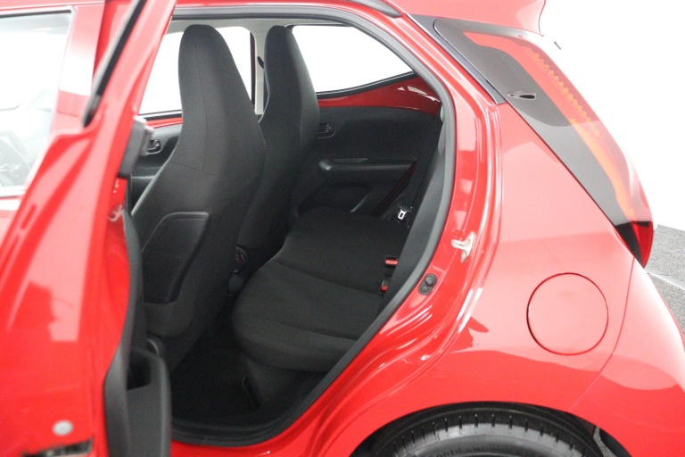 Toyota Aygo - 1.0 VVT-i x-fun 17