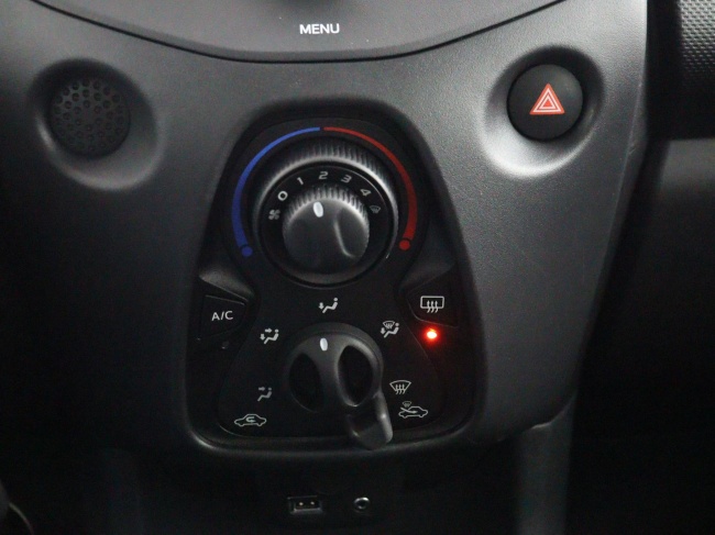 Toyota Aygo - 1.0 VVT-i x-fun