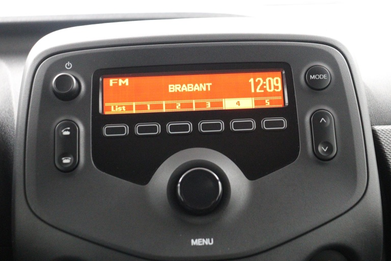 Toyota Aygo - 1.0 VVT-i x-fun 8