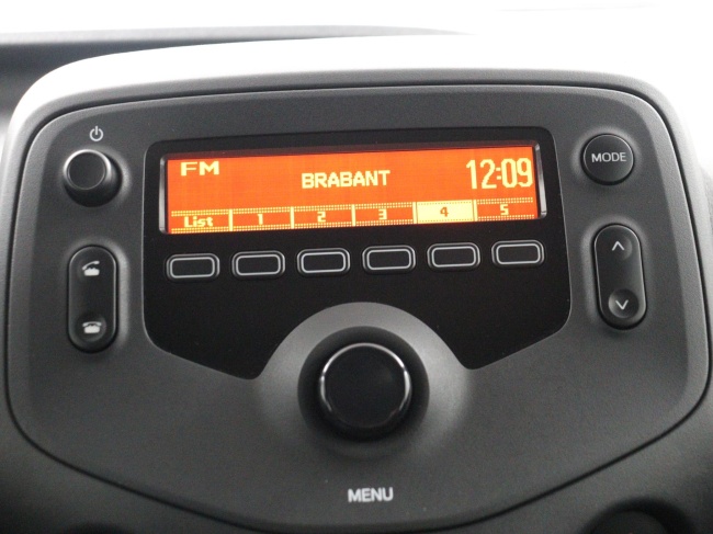 Toyota Aygo - 1.0 VVT-i x-fun