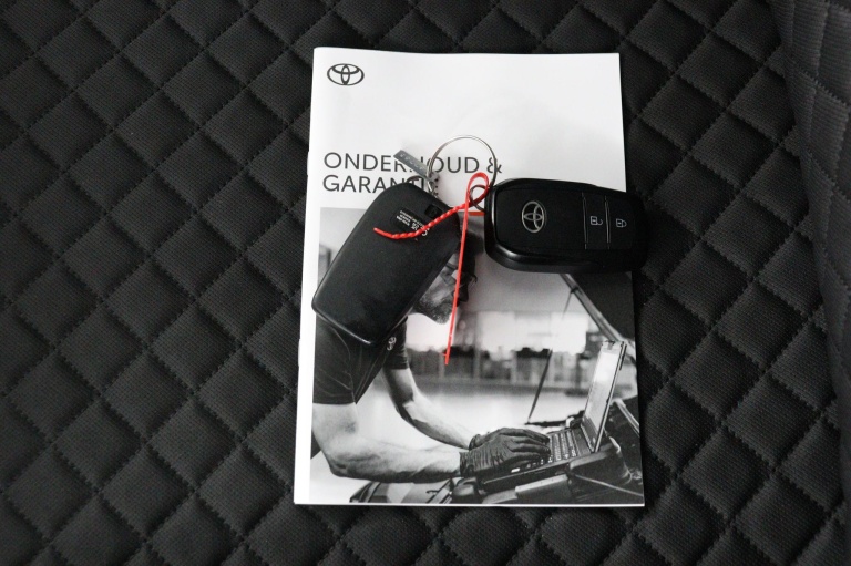 Toyota Aygo X - 1.0 VVT-i S-CVT Premium 11